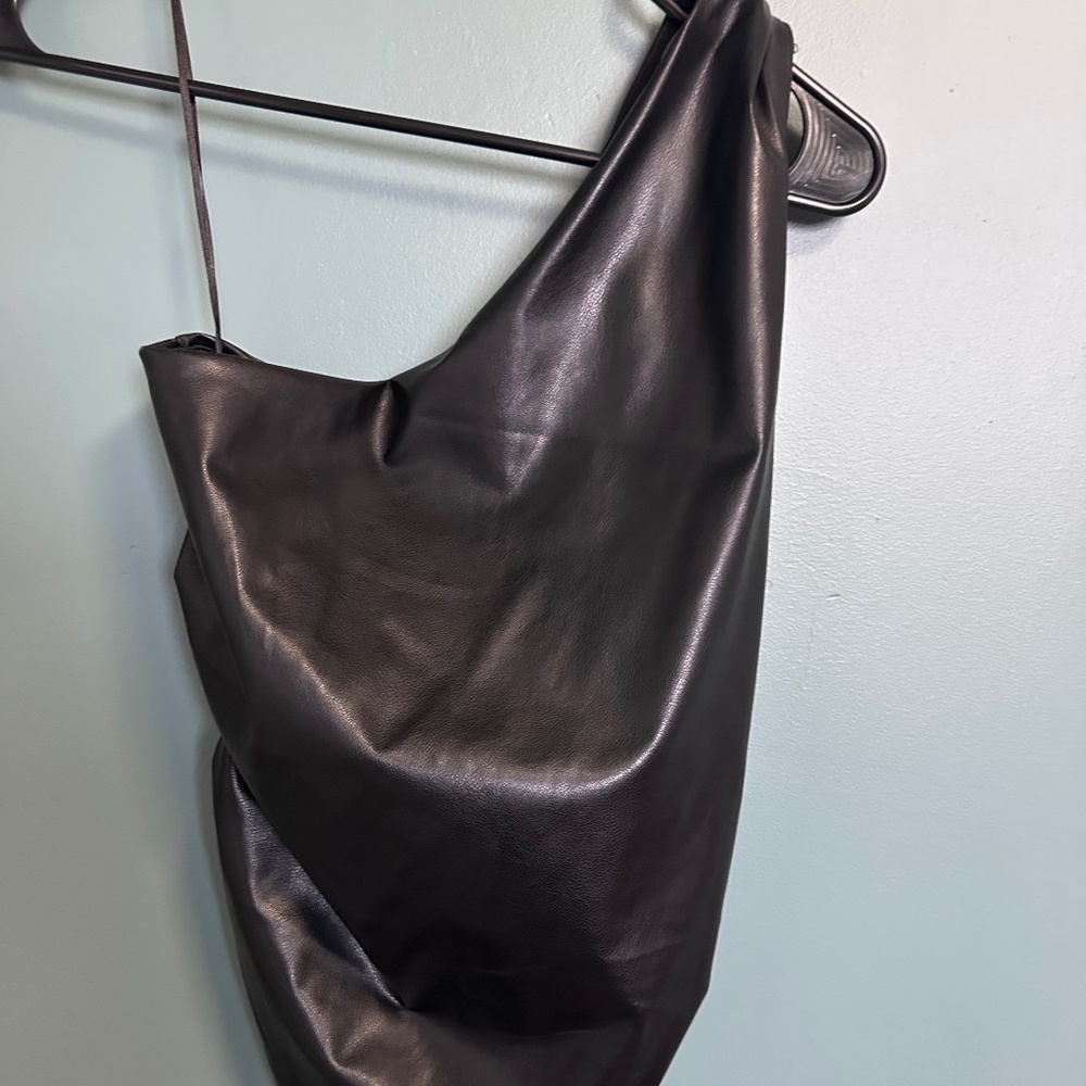 H&M Stretch Vegan Leather One Shoulder top sz S